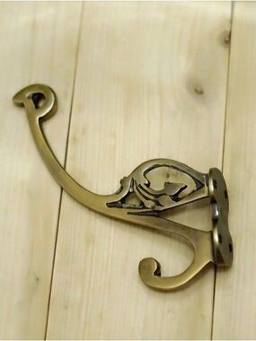 6 Vintage-Look Brass Wall Hooks